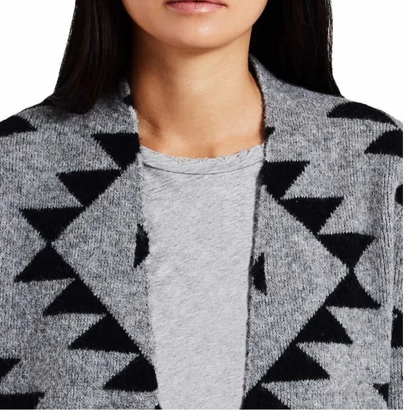 ⭐️Firm price ⭐️ Frye ladies patterned sweater - Picture 5 of 8